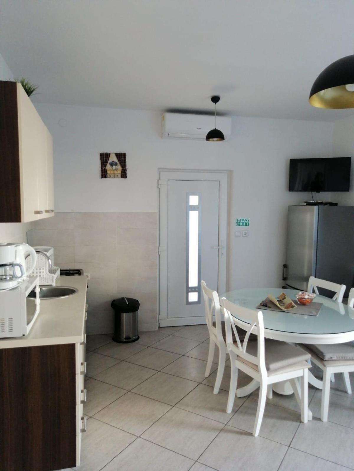 סגט ווראנייצה Apartments Kursan מראה חיצוני תמונה